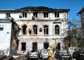 Дрон рф атакував центр Чернігова – троє людей отримали поранення