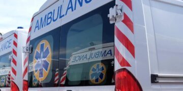 На Херсонщині ворог атакував дроном "швидку", постраждали четверо медиків