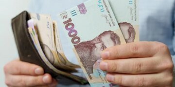 Украинцам напомнили о правиле 90 дней: его нарушение может привести к приостановке социальных выплат