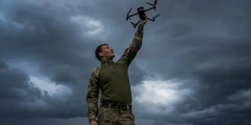 "Азов" повертається до Маріуполя. БПЛА патрулюють дороги на 160 км углиб до міста