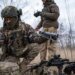 Повышение зарплат и условия демобилизации: что предлагают военным в новых контрактах