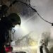 В Киеве после падения обломков БПЛА загорелась крыша жилого дома