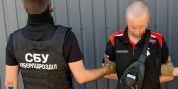 В Киеве задержали дезертира, который регистрировал устройства «Старлинк» для российской армии