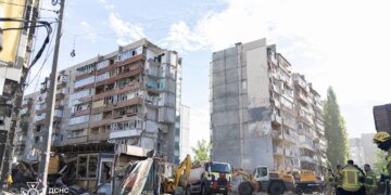 Рятувальну операцію на місці удару рф у Києві завершили, 24 загиблих та 48 поранених
