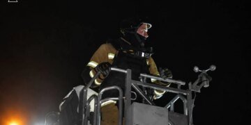 росія вдарила по порту та житлових будинках на Одещині, уже 10 поранених