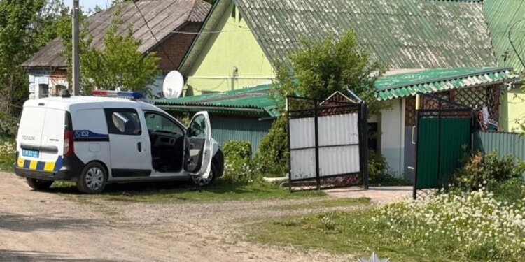 В Хмельницкой области водитель застрелил полицейского во время проверки и скрылся