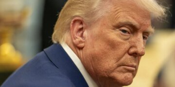 Трамп заявив, що говорив з Сі про війну рф проти України, і відреагував на російський удар по Києву