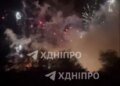 На Дніпропетровщині після російського удару почалася детонація на складі з феєрверками