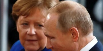 Призрак «Минска»: Меркель требует от лидеров Европы личного диалога с Путиным