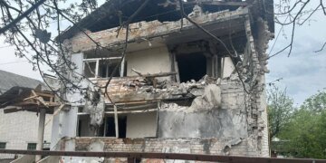 російські дрони атакували Чернігів – горить бензовоз, є постраждалі
