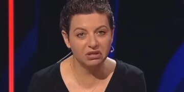"Діти місяць сплять у коридорі і в гардеробі": симоньян поскаржилася на атаки українських дронів