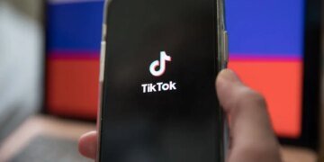 росія масштабує поширення в TikTok маніпулятивних відео з дітьми, створених ШІ – ЦПД