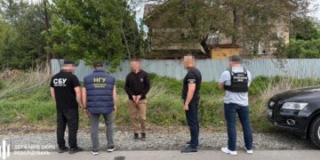 Военный продавал фейковый переход границы за $6000: его задержали