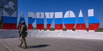 Роковини окупації Маріуполя: рф намагається прикрити свій воєнний злочин – ЦПД
