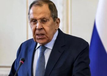 Слезы Кремля в Пекине: Лавров пожаловался на “наглого Зеленского”