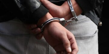 15 років тюрми отримав агент рф за шпигунство та підпал авто ЗСУ