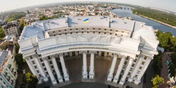 Будівля МЗС України вперше з часів Другої світової постраждала від обстрілу – Сибіга
