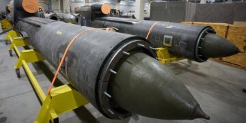 рф ймовірно могла цілитися "Орєшником" по Києву, але промахнулася на 80 км – Defense Express