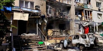 Троє людей постраждали через ворожий удар по Павлограду