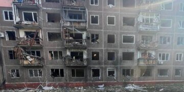 Краматорськ зазнав атаки рф п'ятьма ФАБ-250, є поранені, зачепило відділення "Нової пошти"
