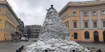 рф атакувала Одесу, є пошкодження інфраструктури та постраждалі