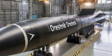 росія могла запустити не одну, а дві балістичні ракети середньої дальності "Орєшнік" в ніч на 24 травня – ISW