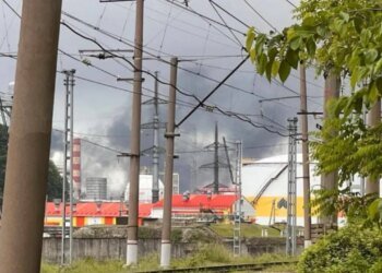 В российском Туапсе снова горит нефтебаза: пятая крупная атака дронов. ВИДЕО
