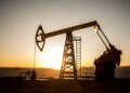 Ціни на нафту підскочили на 3% після атаки Ірану на базу США
