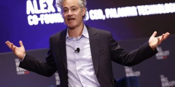 Welt: глава Palantir Карп призвал Европу покупать украинские технологии вместо “тестированных в PowerPoint”