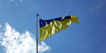Отказ от хуторянства: Зеленин и Романенко о новой стратегии Украины