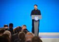 “Лукашенко предложил встретиться президентам”: Зеленский высказался о визите Тихановской