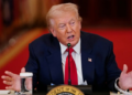 FT: Путин и Зеленский потеряли интерес к посредничеству Трампа