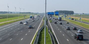Платный автобан до Львова: Романенко о польских инвестициях и украинской “логике самоуничтожения”
