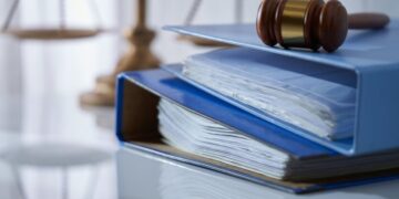 Налоговая рассылает ФОПам письма счастья: адвокат объяснил, когда это не проверка