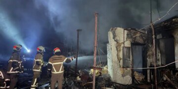 Кількість постраждалих від нічної атаки на Одесу зросла до чотирьох осіб