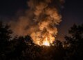 У Києві після масованої атаки є численні руйнування, під завалами одного з будинків можуть бути люди – МВА