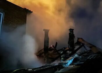 В Сумах БПЛА врезался в жилой многоэтажный дом