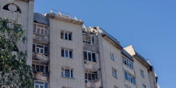 Суми вранці зазнали удару рф попередньо з артилерії, є постраждалі – МВА
