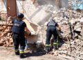Під завалами знищеного ударом рф ліцею на Чернігівщині знайшли тіло жінки
