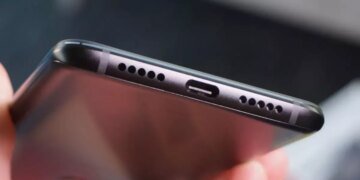 Як правильно почистити динамік в телефоні без пошкодження смартфона