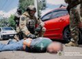 Влаштовували втечу військових у СЗЧ і чекали на прихід "руського міра" – в Україні затримали злочинну групу