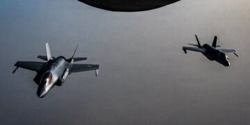 США збили два ударні іранські дрони, які "загрожували морському сполученню" в Ормузькій протоці