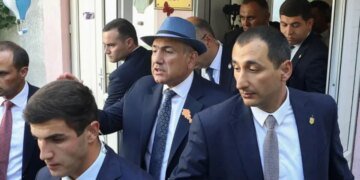 «Это несерьезно»: премьер Армении публично унизил Лукашенко после его заявлений на брифинге