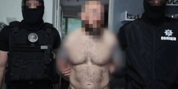 Колишній військовий за $100 тисяч від рф готував замах на посадовця ГУР, його затримали – прокуратура