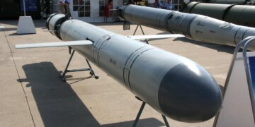 Міноборони дослідило збиті ракети "Калібр" – рф повернулася до імпортної електроніки та змінила бойову частину