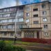 Пожар в многоэтажном доме в Киевской области: огонь охватил квартиру и крышу здания