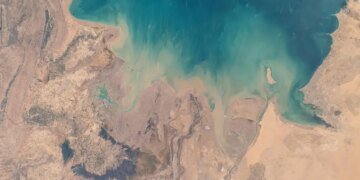 США та Іран обмінялися ударами другу ніч поспіль, Тегеран атакував американські бази у Йорданії, Кувейті і Бахрейні