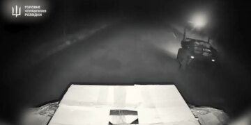 Наземні роботи ГУР з кулемета нищать ворожих “ждунів” FPV – розвідники показали ексклюзивні кадри