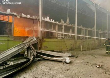 Россияне нанесли удар по предприятию в Херсоне. ФОТО