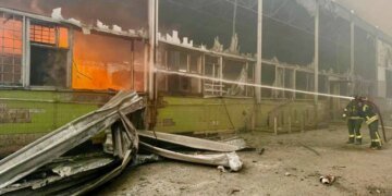 Россияне нанесли удар по предприятию в Херсоне. ФОТО